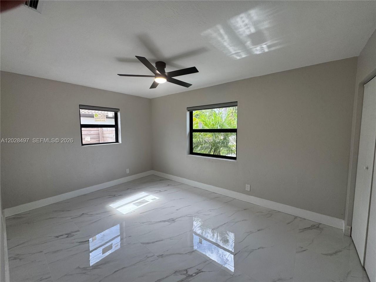 919 NE 4th Ct, Hallandale Beach, FL 33009 Photo