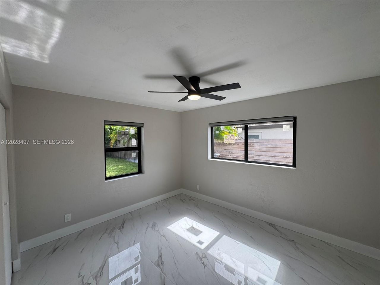 919 NE 4th Ct, Hallandale Beach, FL 33009 Photo
