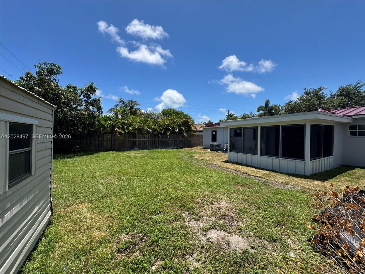 919 NE 4th Ct, Hallandale Beach, FL 33009 Photo