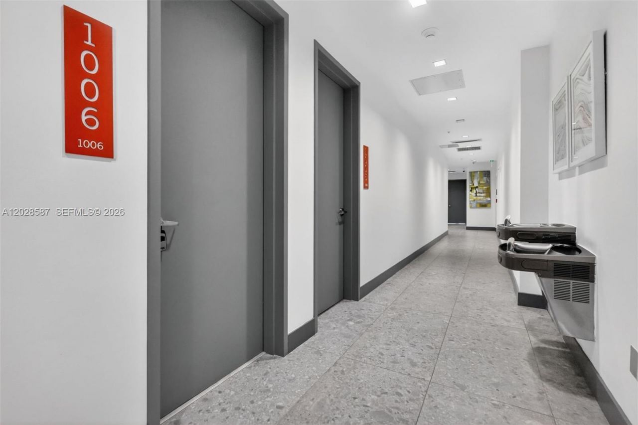 2820 NE 214th St , Unit 1006, Aventura, FL 33180 Photo