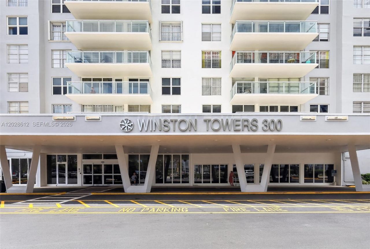 230 174th St, Unit 902, Sunny Isles Beach, FL 33160 Photo
