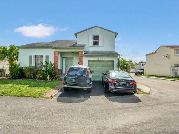 14000 Langley Pl, Davie, FL 33325
