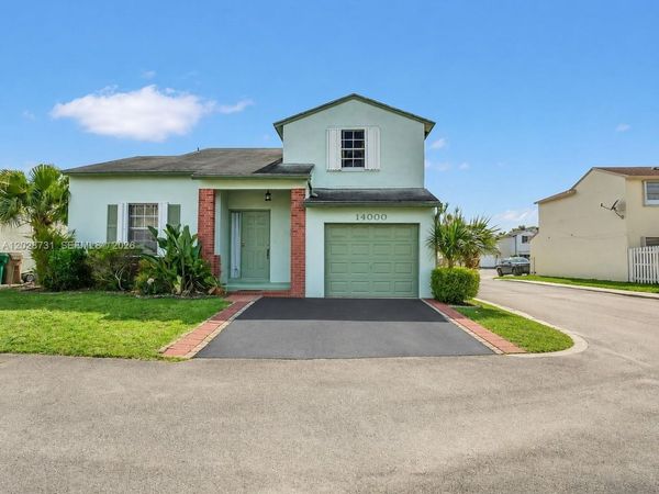 14000 Langley Pl, Davie, FL 33325