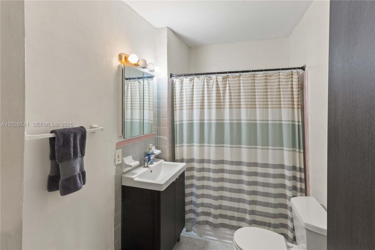 1450 SW 25th Ave , Miami, FL 33145 Photo