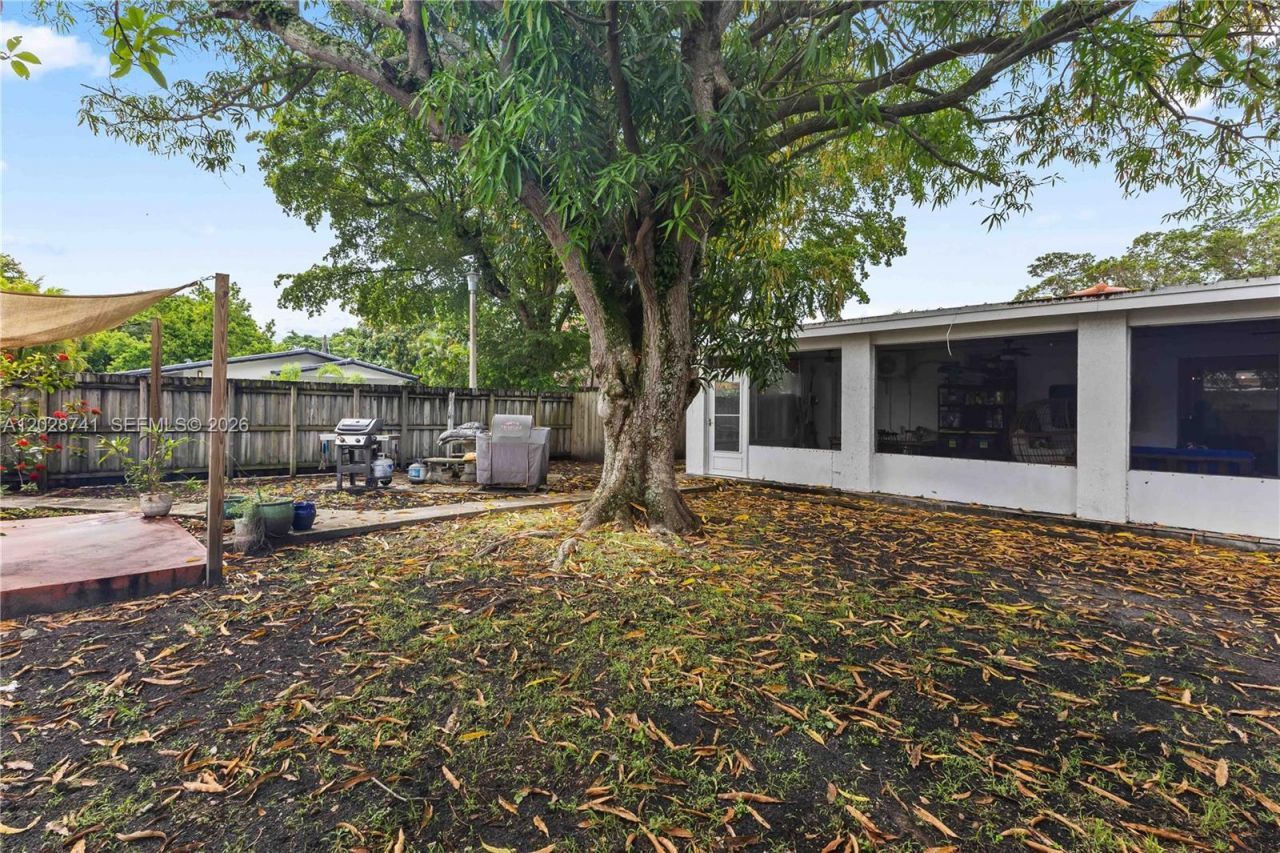 1450 SW 25th Ave , Miami, FL 33145 Photo