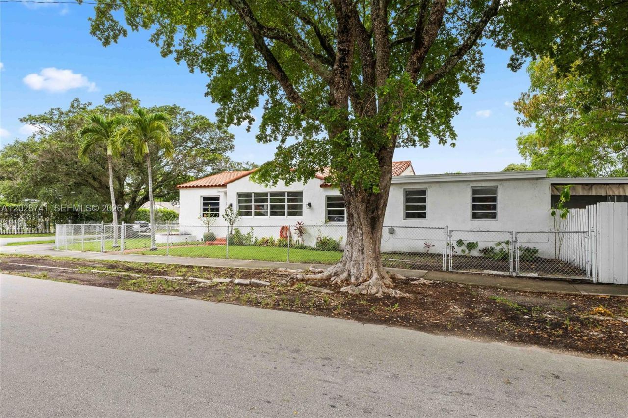 1450 SW 25th Ave , Miami, FL 33145 Photo