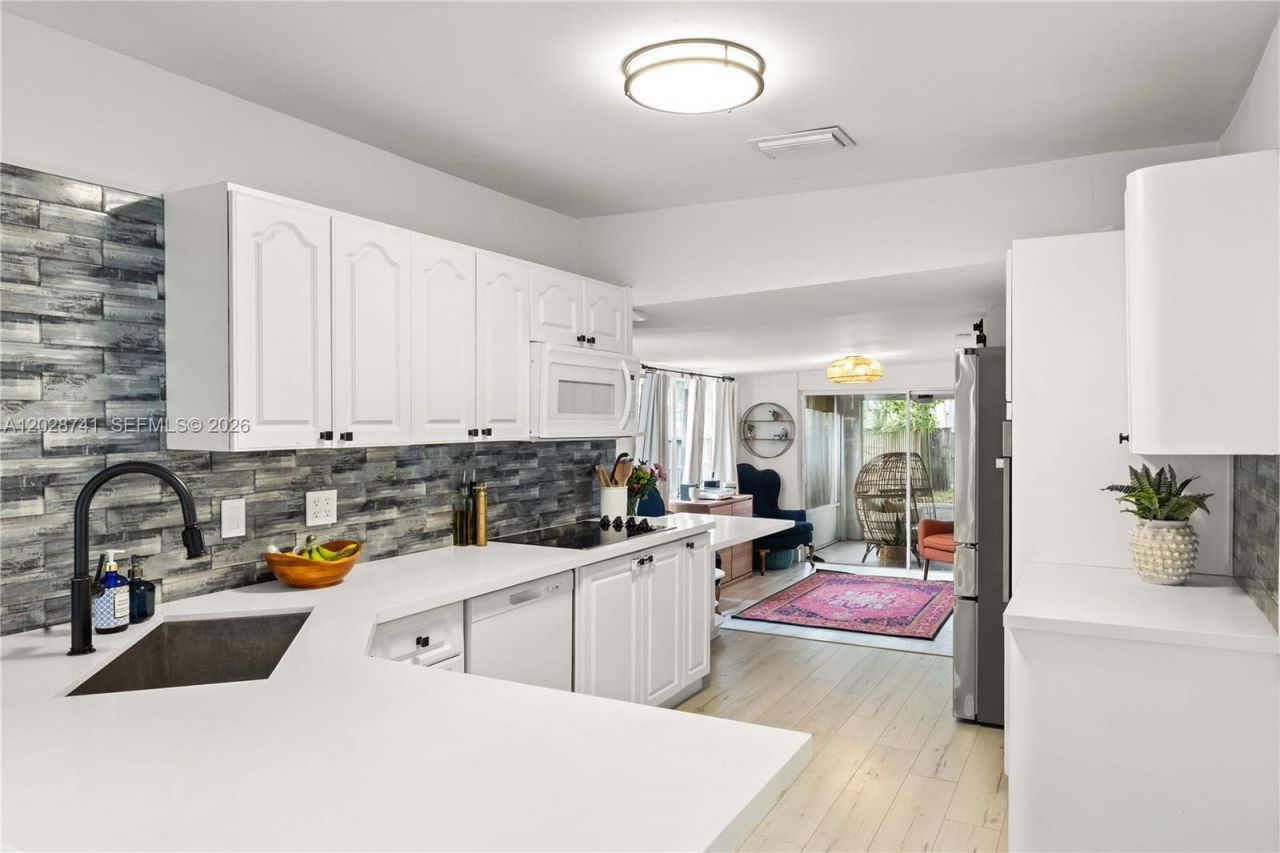 1450 SW 25th Ave , Miami, FL 33145 Photo