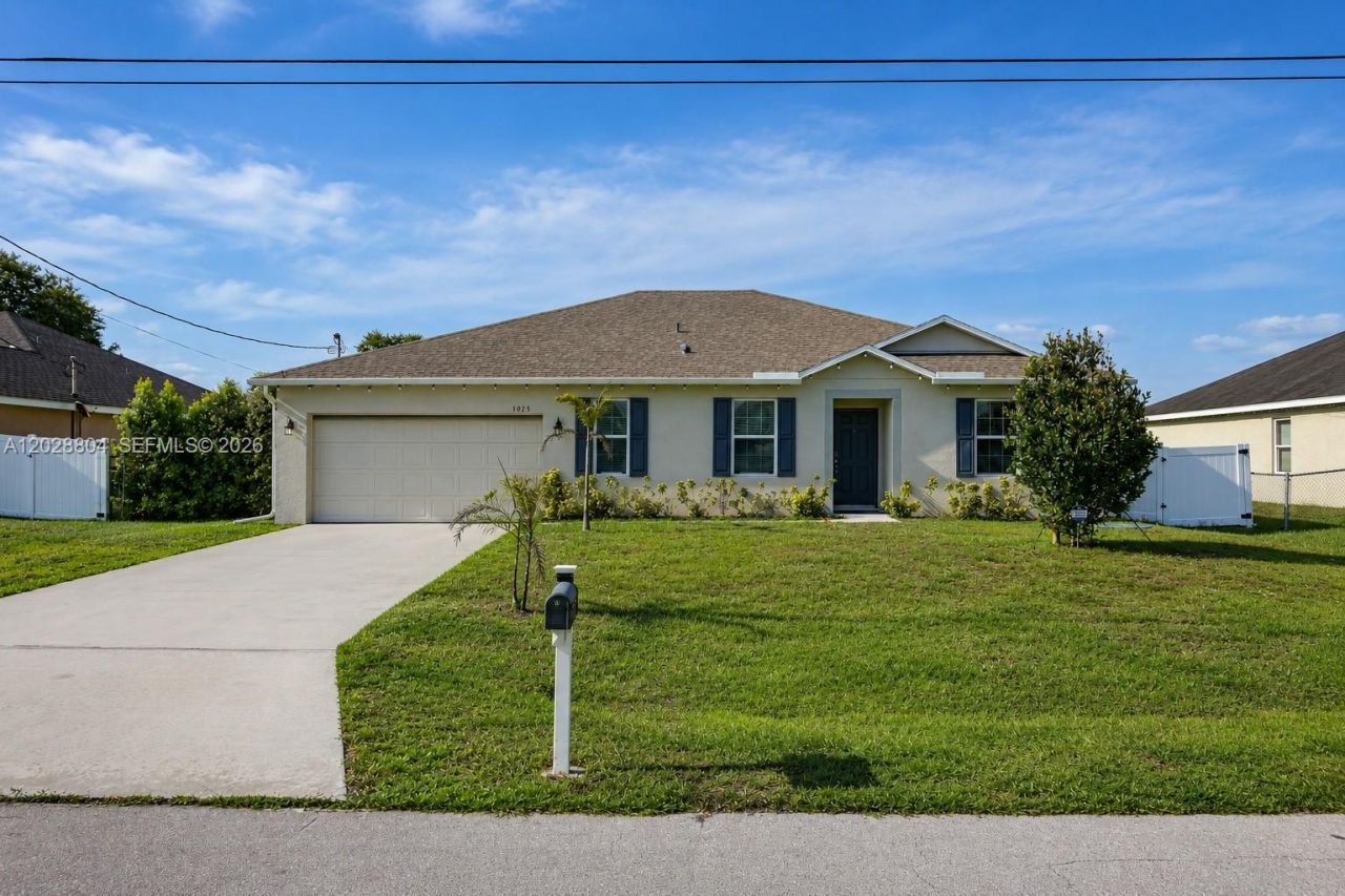 1025 SW Sarto Ln, Port Saint Lucie, FL 34953 Photo