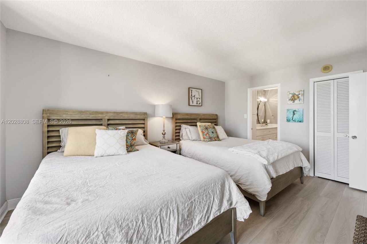 5380 N Ocean Dr, Unit 18B, Singer Island, FL 33404 Photo