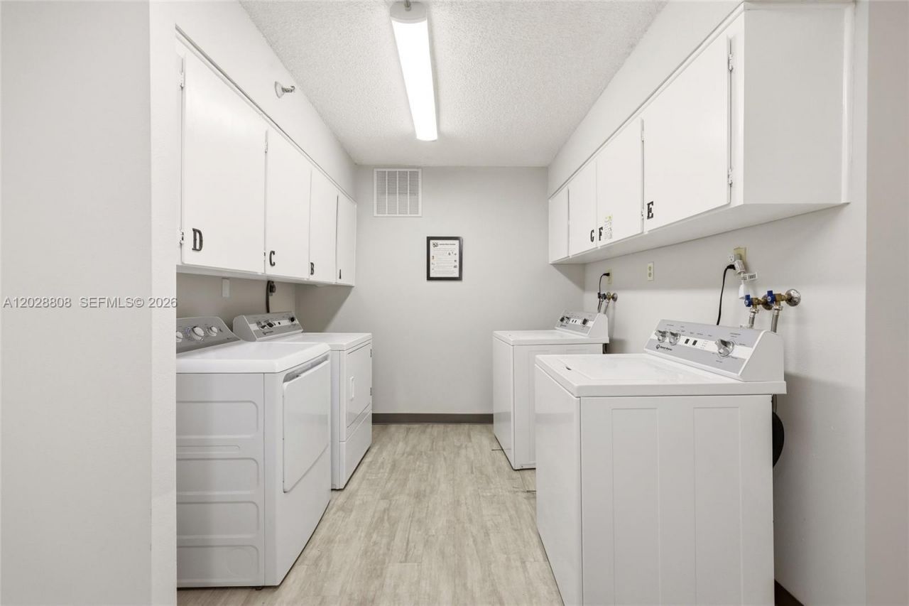 5380 N Ocean Dr, Unit 18B, Singer Island, FL 33404 Photo