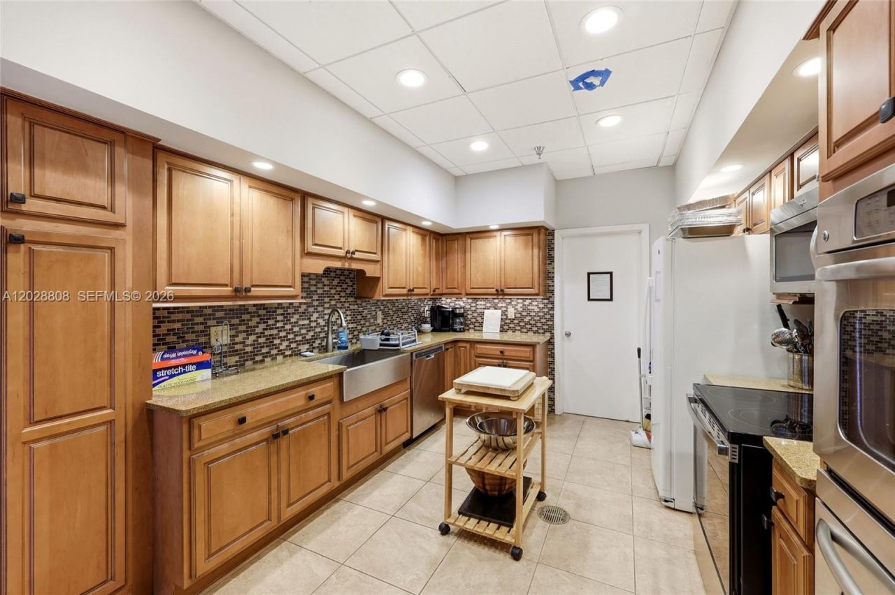5380 N Ocean Dr, Unit 18B, Singer Island, FL 33404 Photo