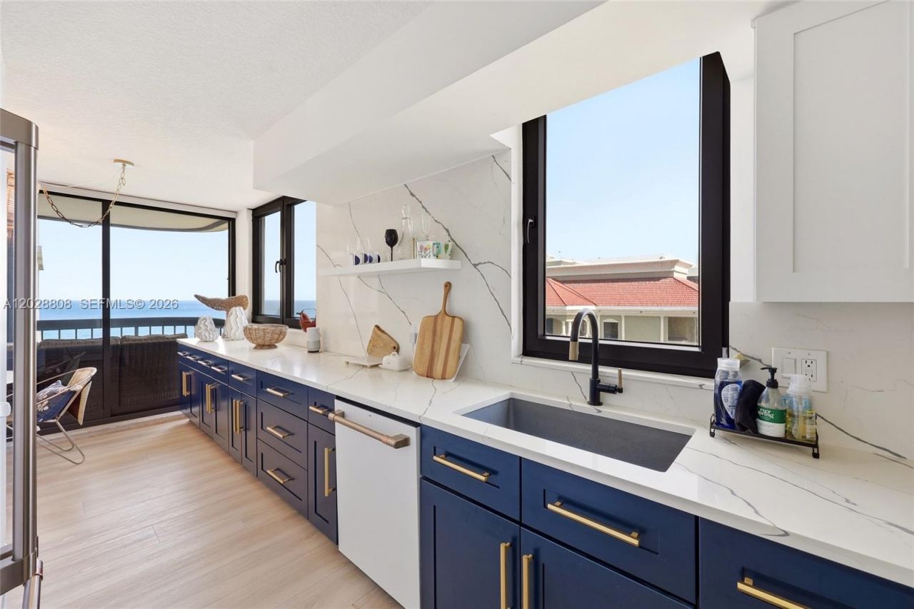 5380 N Ocean Dr, Unit 18B, Singer Island, FL 33404 Photo