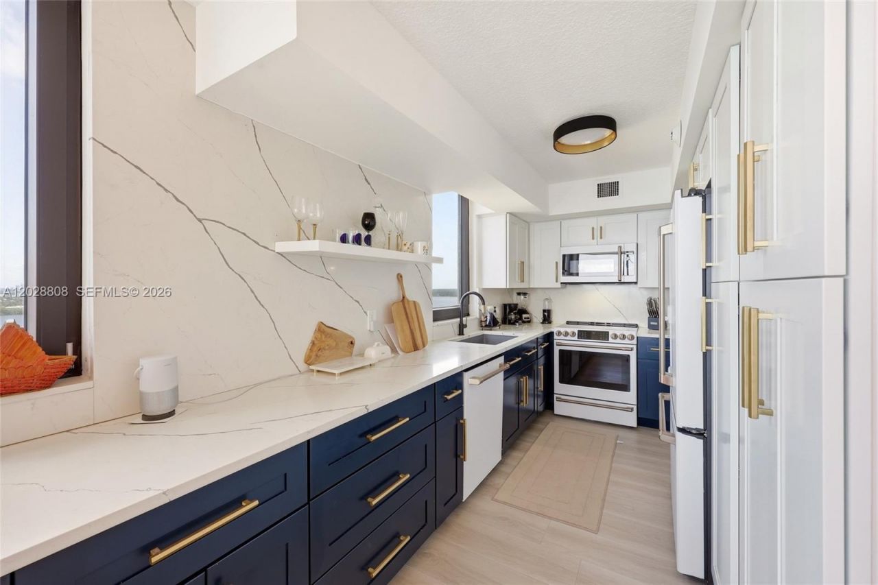 5380 N Ocean Dr, Unit 18B, Singer Island, FL 33404 Photo