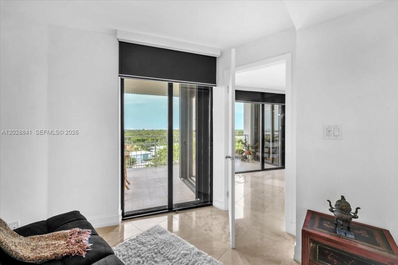 2000 Towerside Ter , Unit 908, Miami, FL 33138 Photo