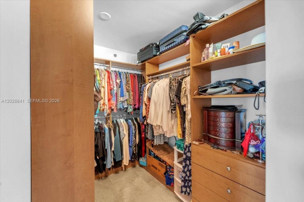 2000 Towerside Ter , Unit 908, Miami, FL 33138 Photo