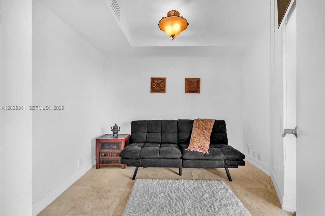 2000 Towerside Ter , Unit 908, Miami, FL 33138 Photo