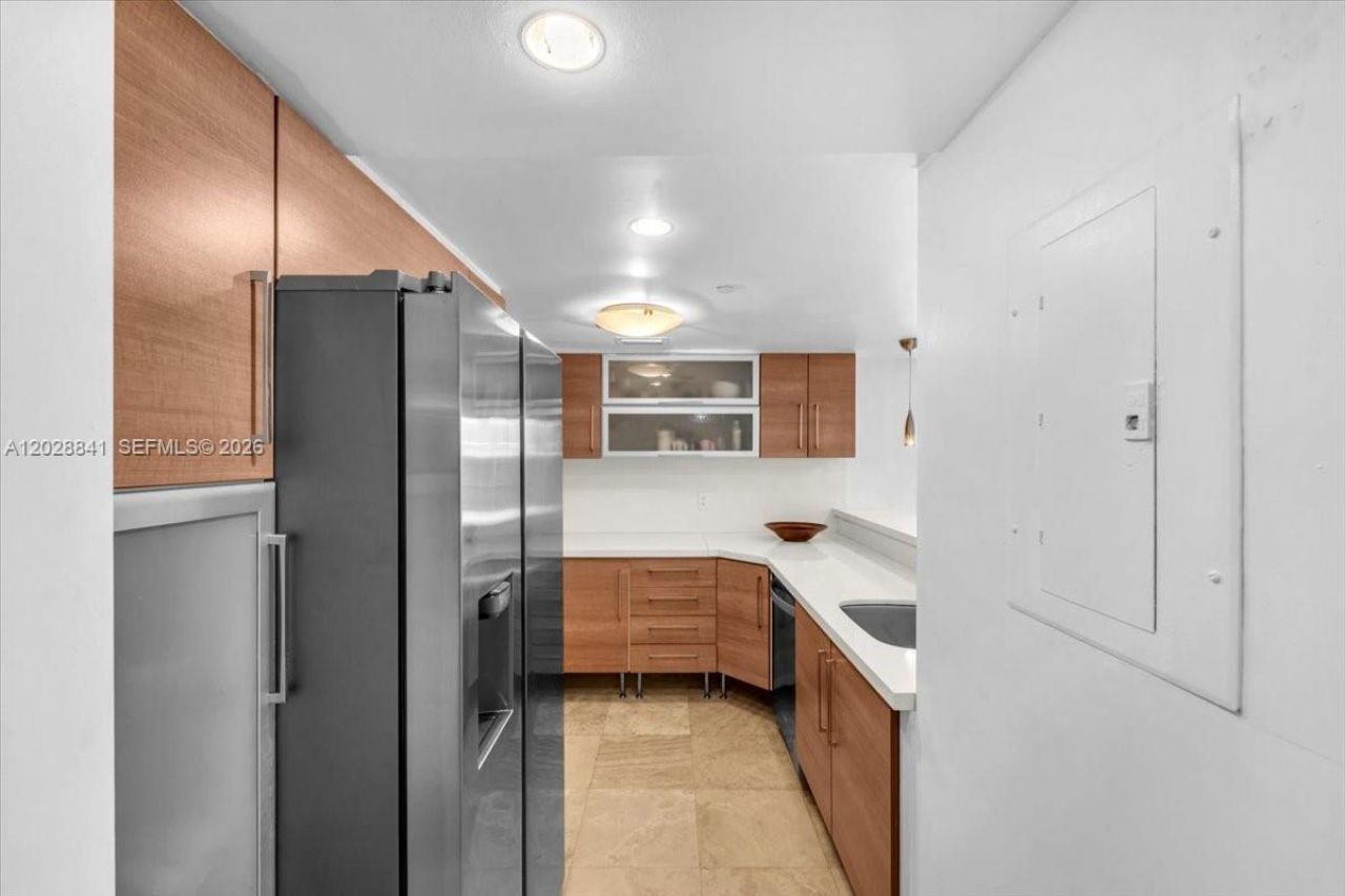 2000 Towerside Ter , Unit 908, Miami, FL 33138 Photo
