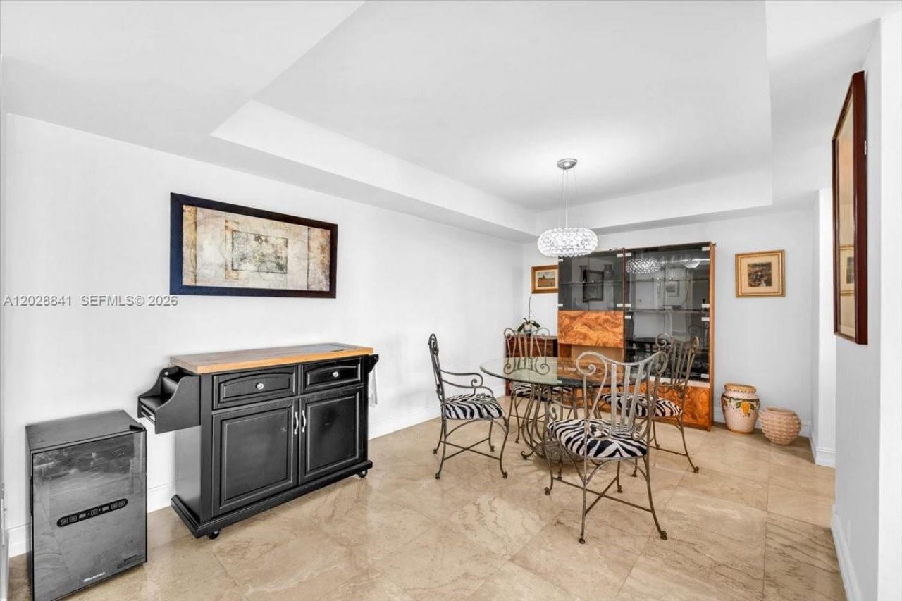 2000 Towerside Ter , Unit 908, Miami, FL 33138 Photo