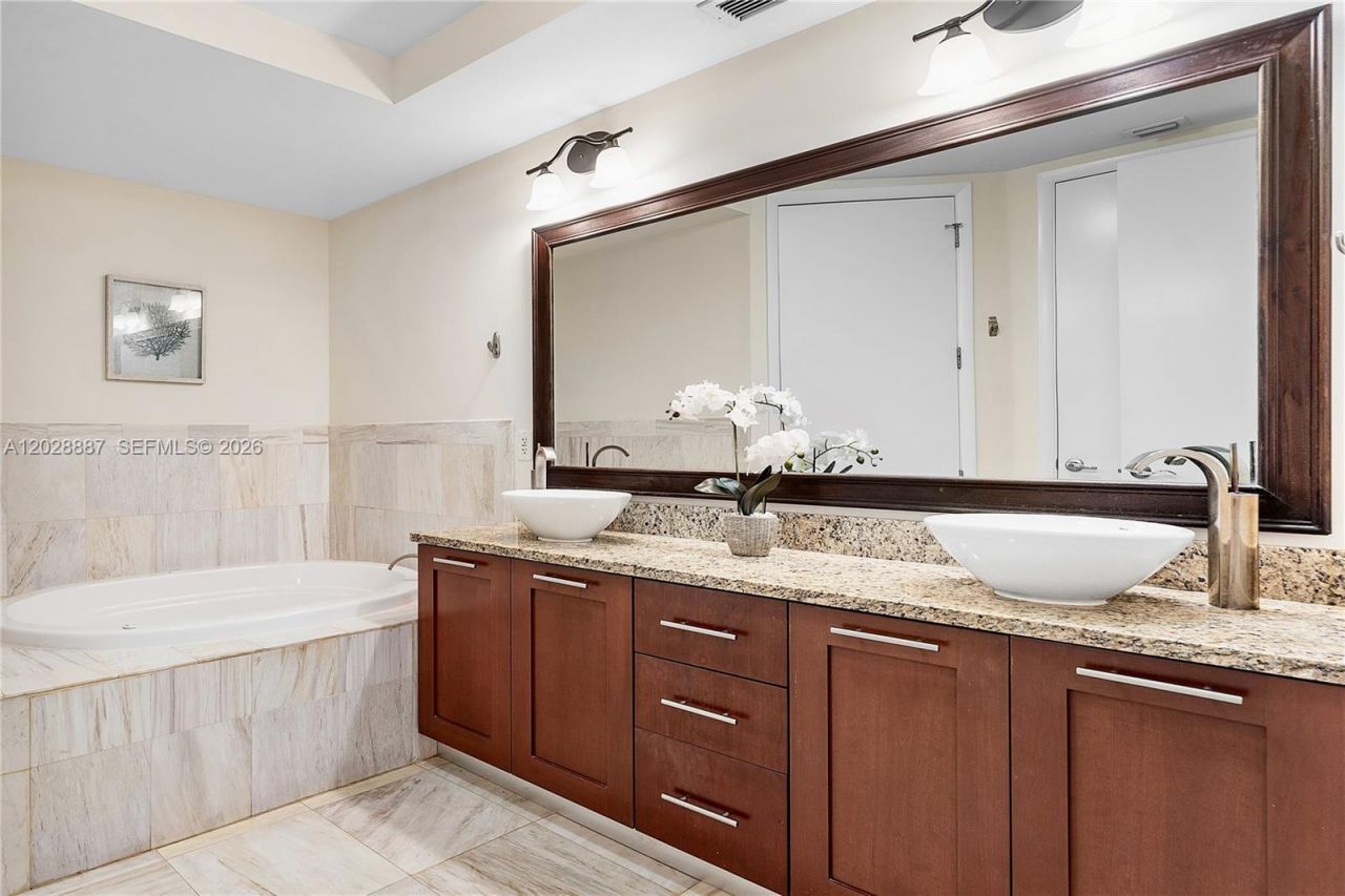 2501 N Ocean Blvd , Unit 452, Fort Lauderdale, FL 33305 Photo