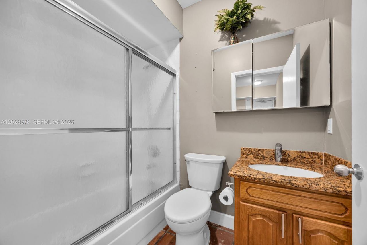 5801 SW 74th Ter, Unit 3, South Miami, FL 33143 Photo