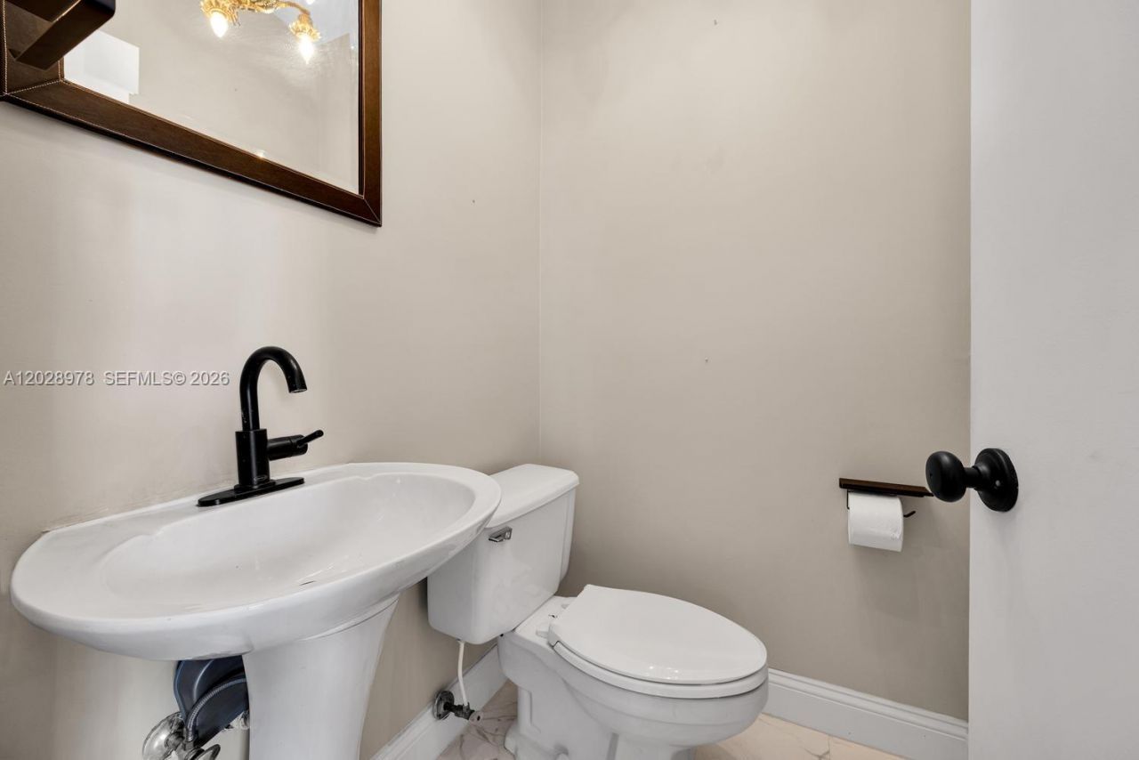 5801 SW 74th Ter, Unit 3, South Miami, FL 33143 Photo