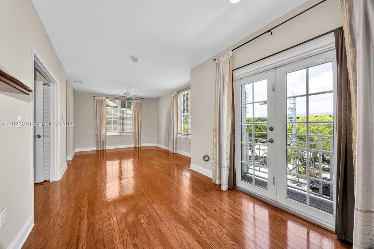5801 SW 74th Ter, Unit 3, South Miami, FL 33143 Photo