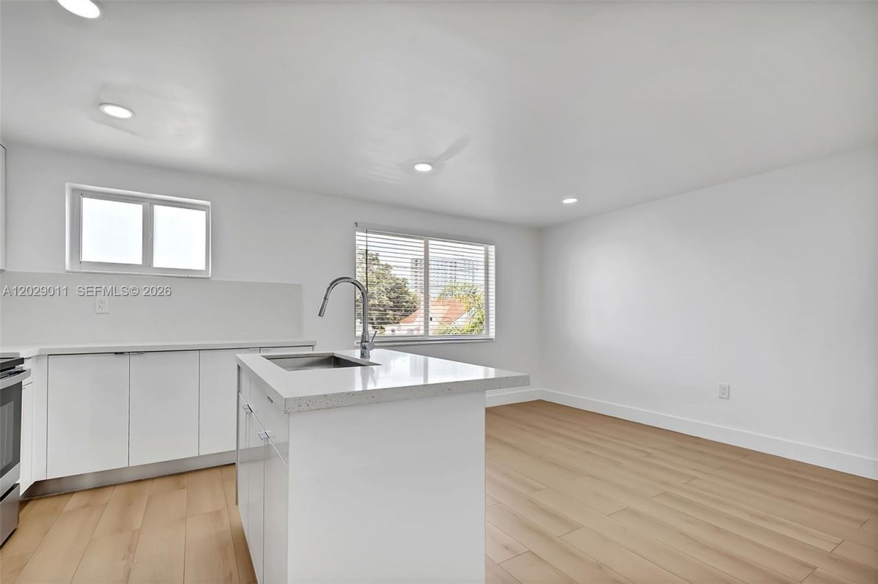 1632 NW 16th Ter , Unit 2, Miami, FL 33125 Photo