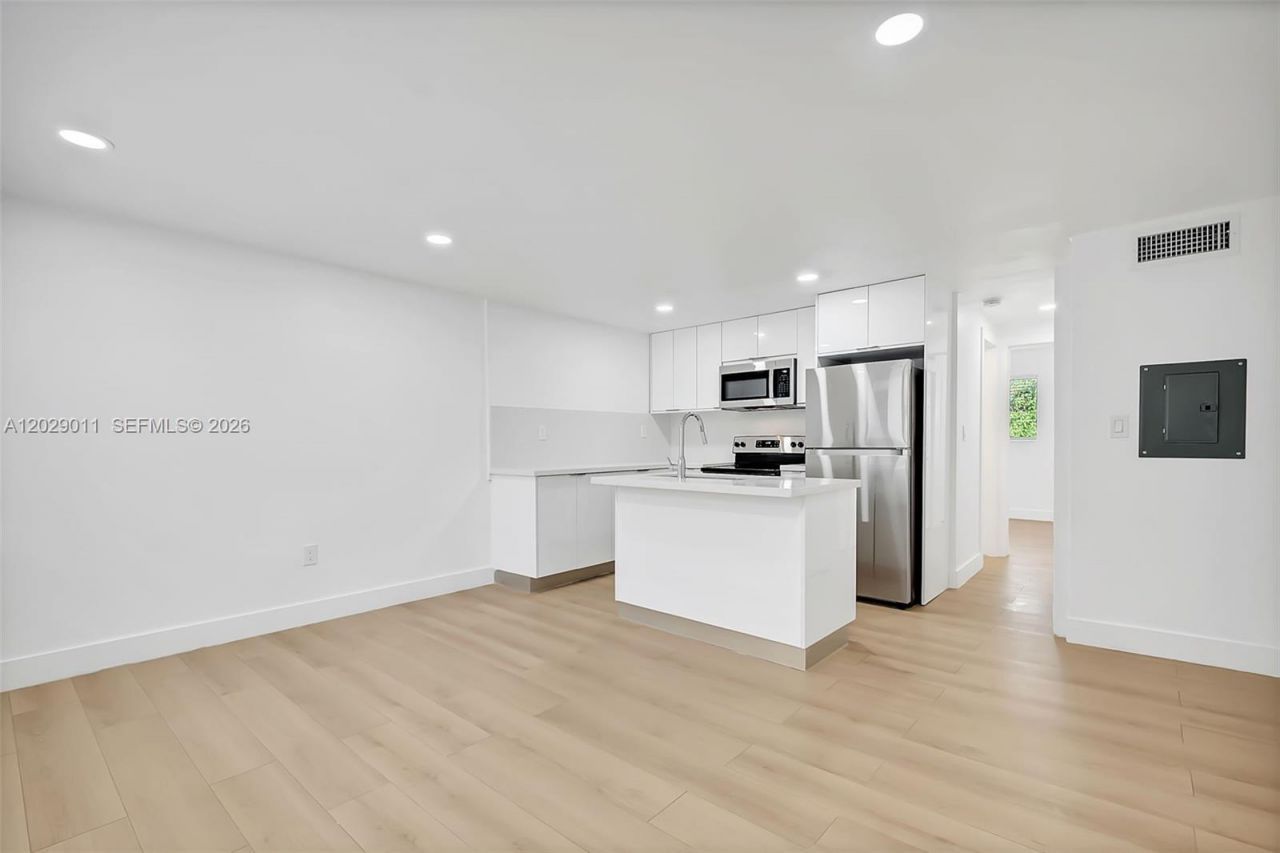 1632 NW 16th Ter , Unit 2, Miami, FL 33125 Photo
