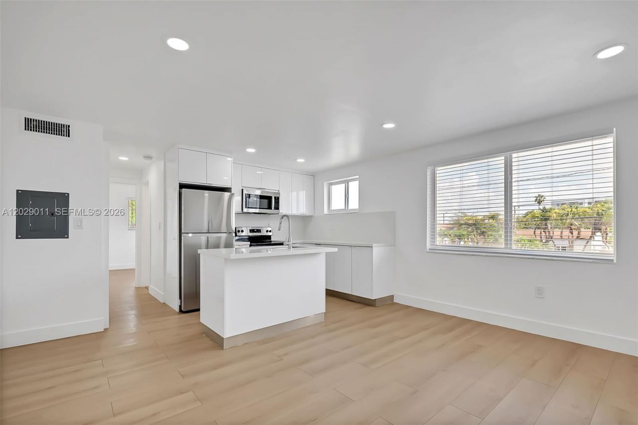 1632 NW 16th Ter , Unit 2, Miami, FL 33125 Photo