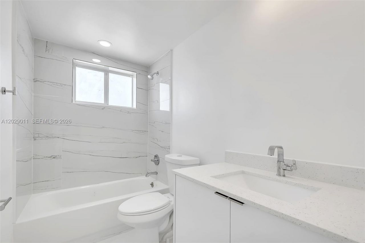 1632 NW 16th Ter , Unit 2, Miami, FL 33125 Photo