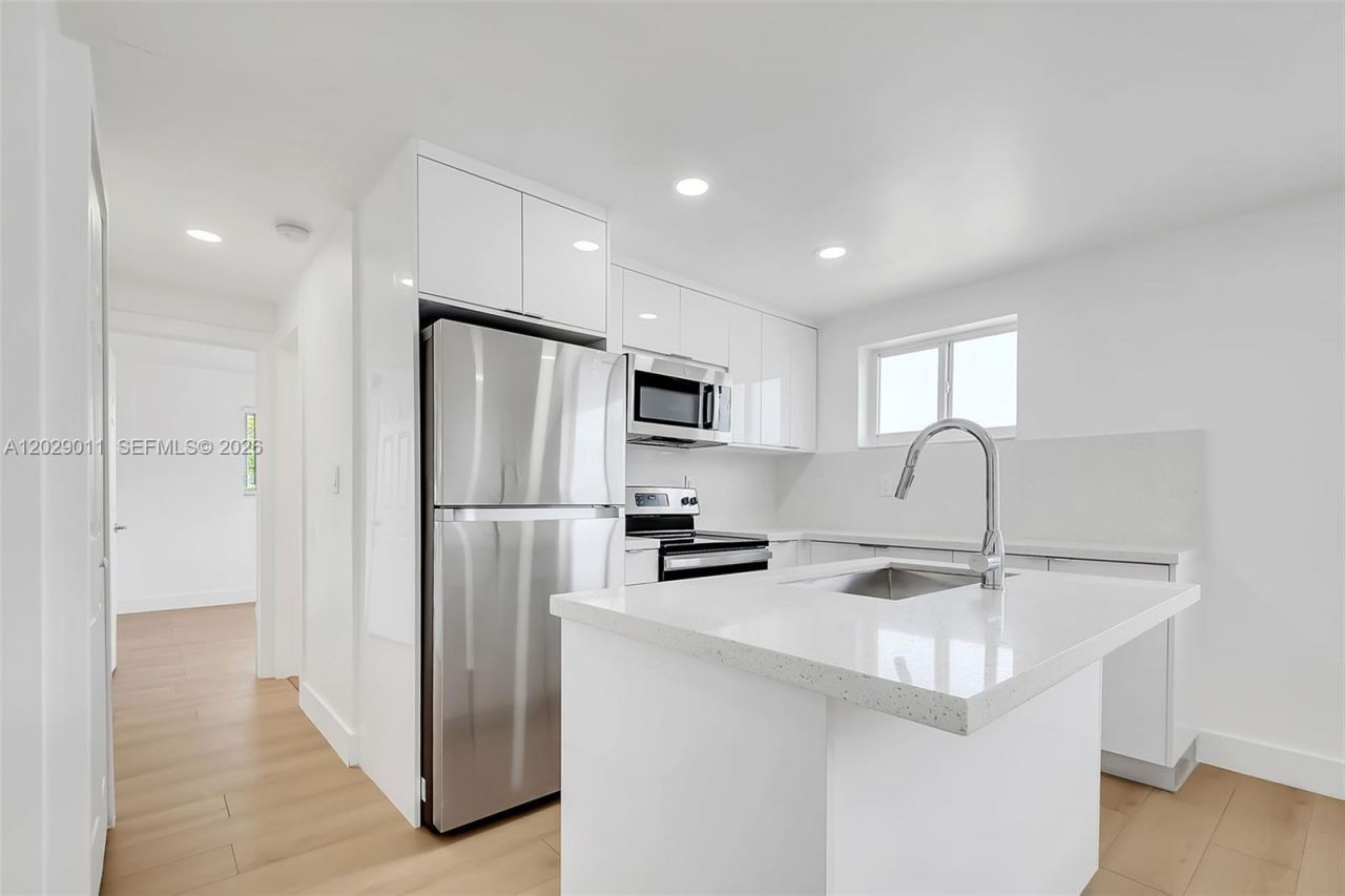 1632 NW 16th Ter , Unit 2, Miami, FL 33125 Photo