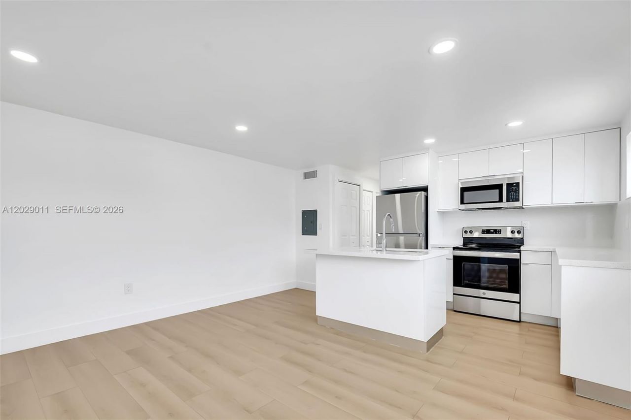 1632 NW 16th Ter , Unit 2, Miami, FL 33125 Photo