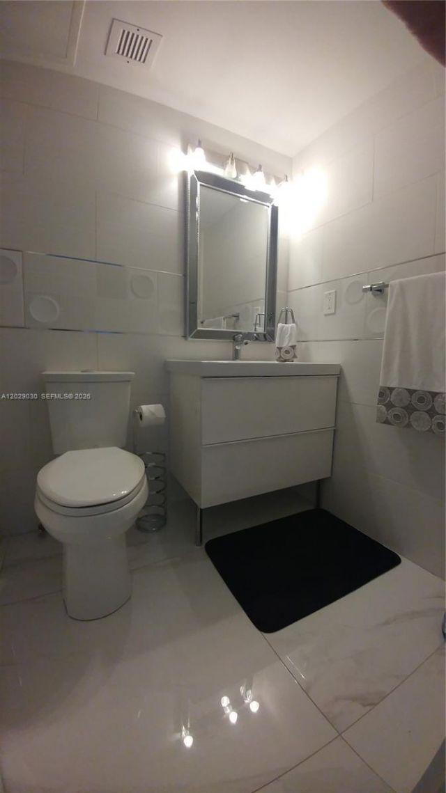 2501 S Ocean Dr , Unit L04, Hollywood, FL 33019 Photo