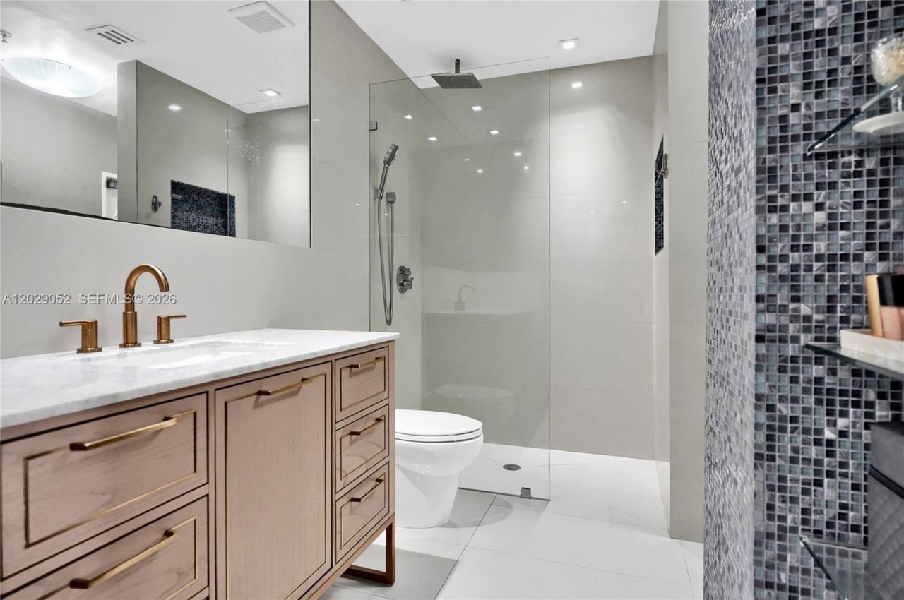 725 NE 22nd St , Unit 11E, Miami, FL 33137 Photo