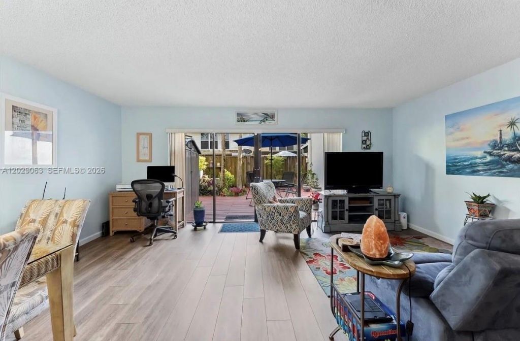 3300 Atlanta St, Unit 15B, Hollywood, FL 33021 Photo