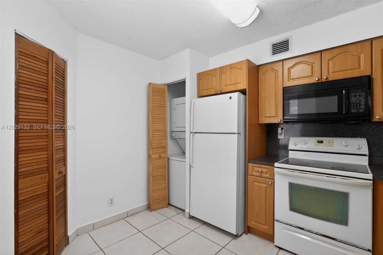 14014 SW 93rd Ln , Unit 14014, Miami, FL 33186 Photo