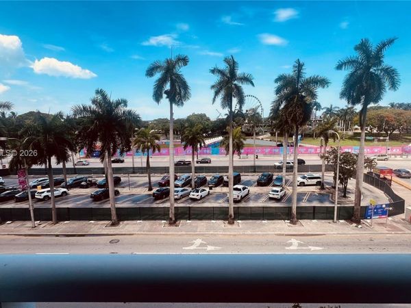 253 NE 2nd St, Unit 330, Miami, FL 33132