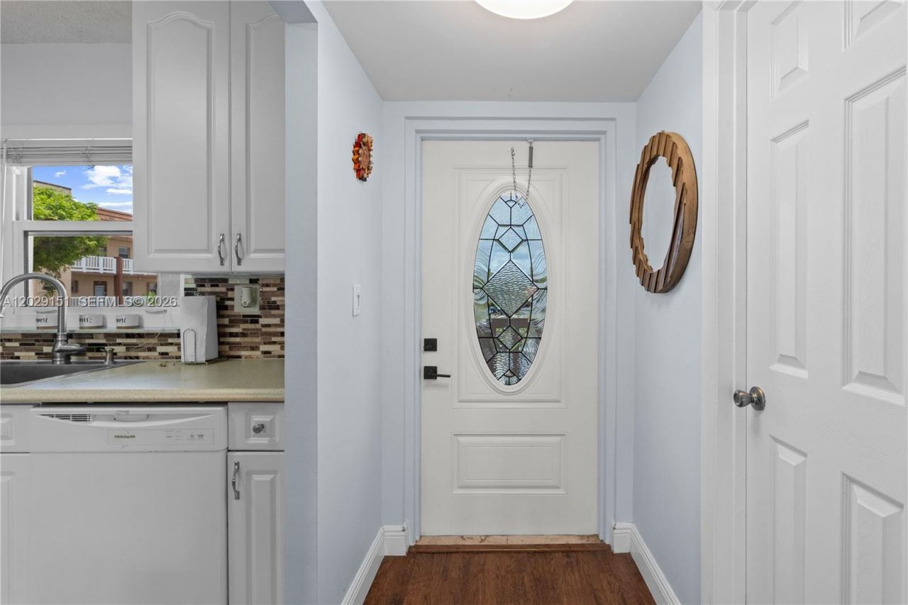 9340 Sunrise Lakes Blvd, Unit 209, Sunrise, FL 33322 Photo