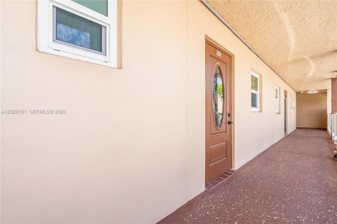 9340 Sunrise Lakes Blvd, Unit 209, Sunrise, FL 33322 Photo