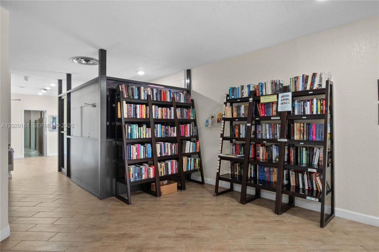 9340 Sunrise Lakes Blvd, Unit 209, Sunrise, FL 33322 Photo
