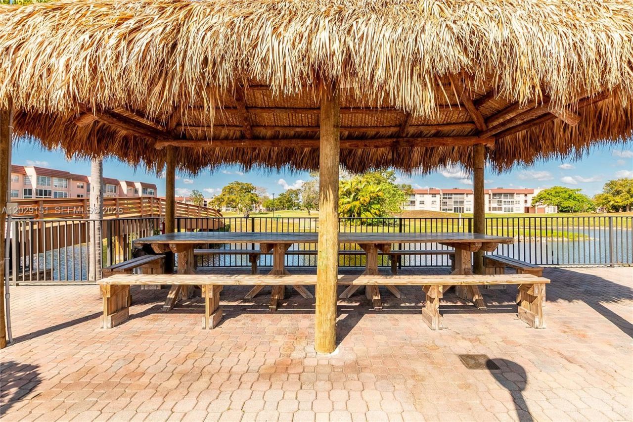 9340 Sunrise Lakes Blvd, Unit 209, Sunrise, FL 33322 Photo