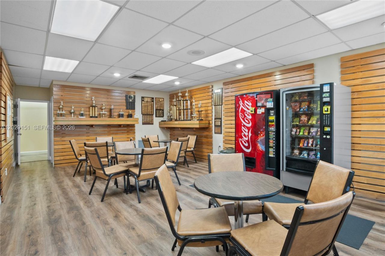 9340 Sunrise Lakes Blvd, Unit 209, Sunrise, FL 33322 Photo