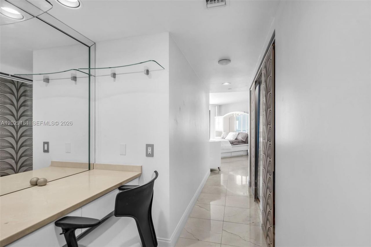 16485 Collins Ave , Unit 1832, Sunny Isles Beach, FL 33160 Photo
