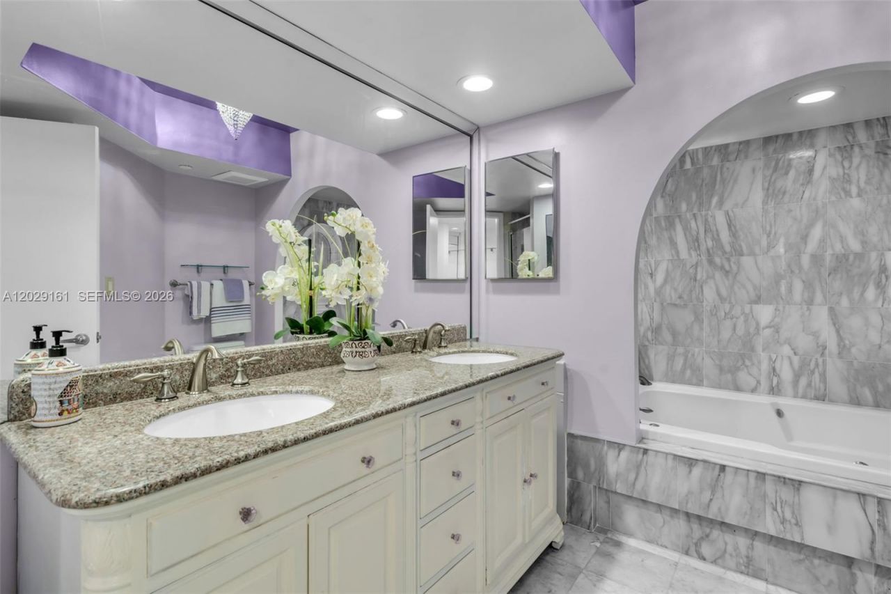 16485 Collins Ave , Unit 1832, Sunny Isles Beach, FL 33160 Photo