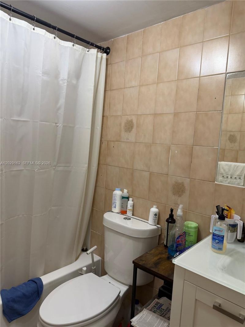 200 177th Dr , Unit 107, Sunny Isles Beach, FL 33160 Photo