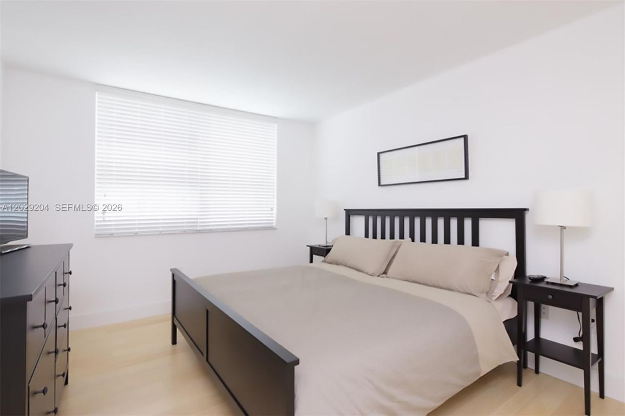 1155 Brickell Bay Dr , Unit 2701, Miami, FL 33131 Photo