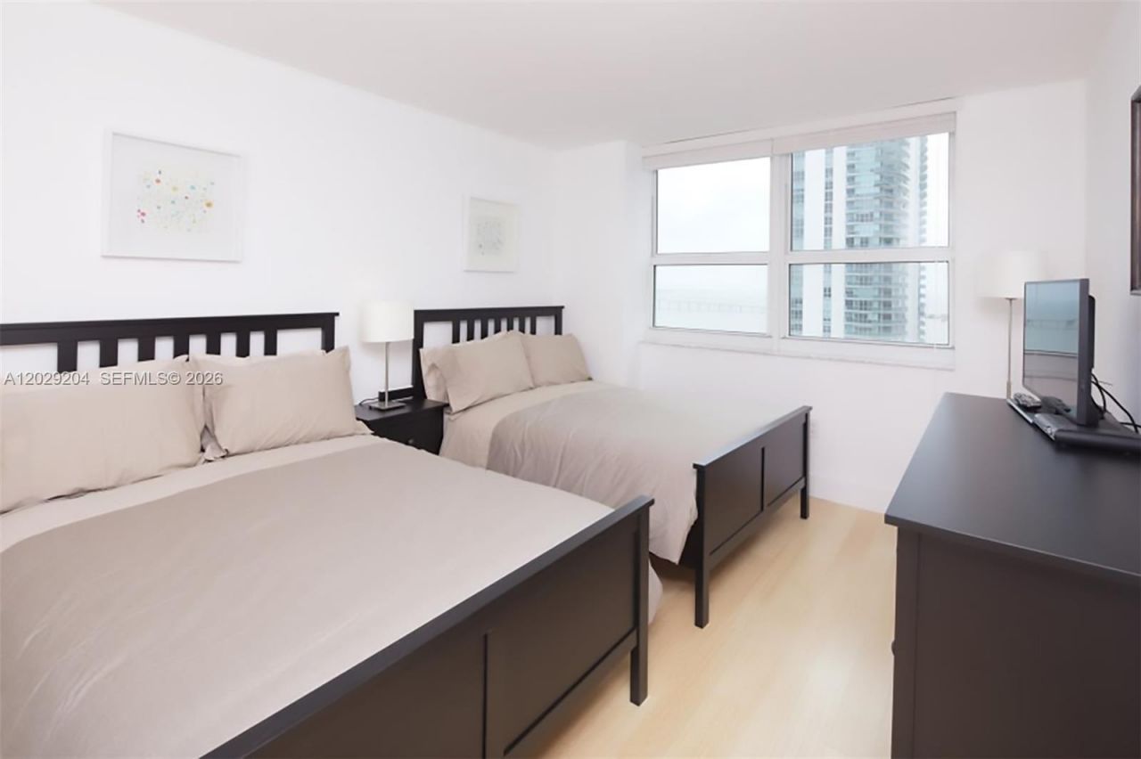 1155 Brickell Bay Dr , Unit 2701, Miami, FL 33131 Photo
