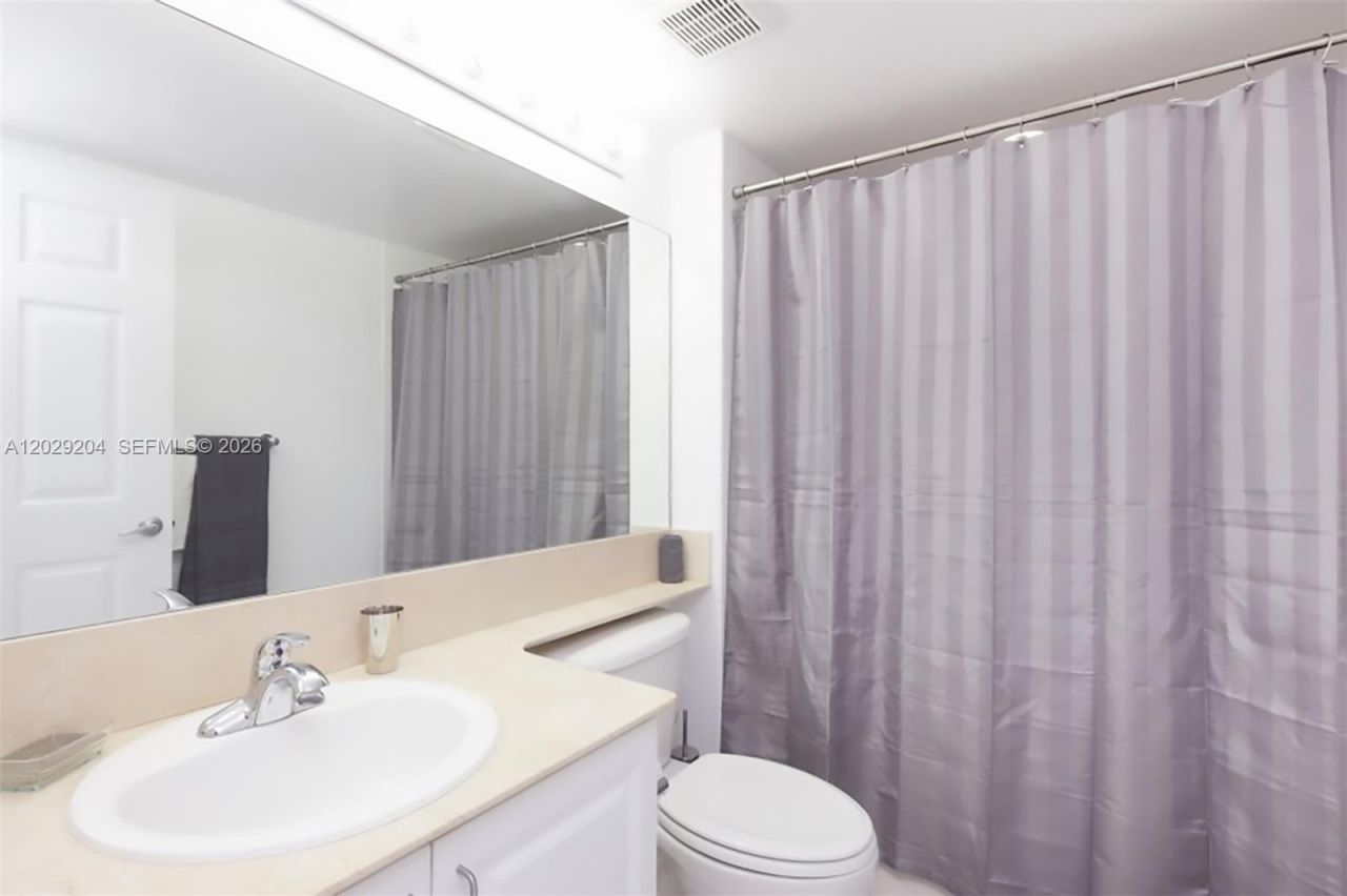 1155 Brickell Bay Dr , Unit 2701, Miami, FL 33131 Photo