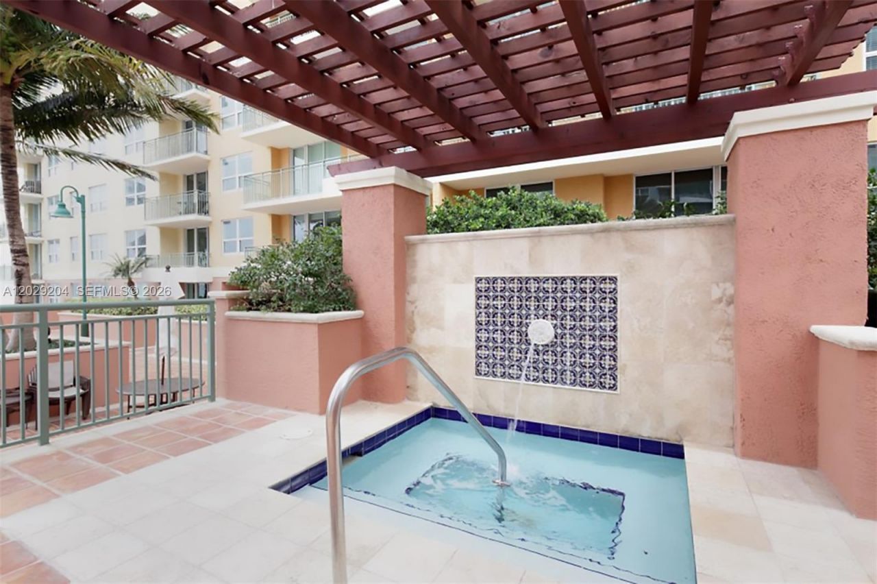 1155 Brickell Bay Dr , Unit 2701, Miami, FL 33131 Photo