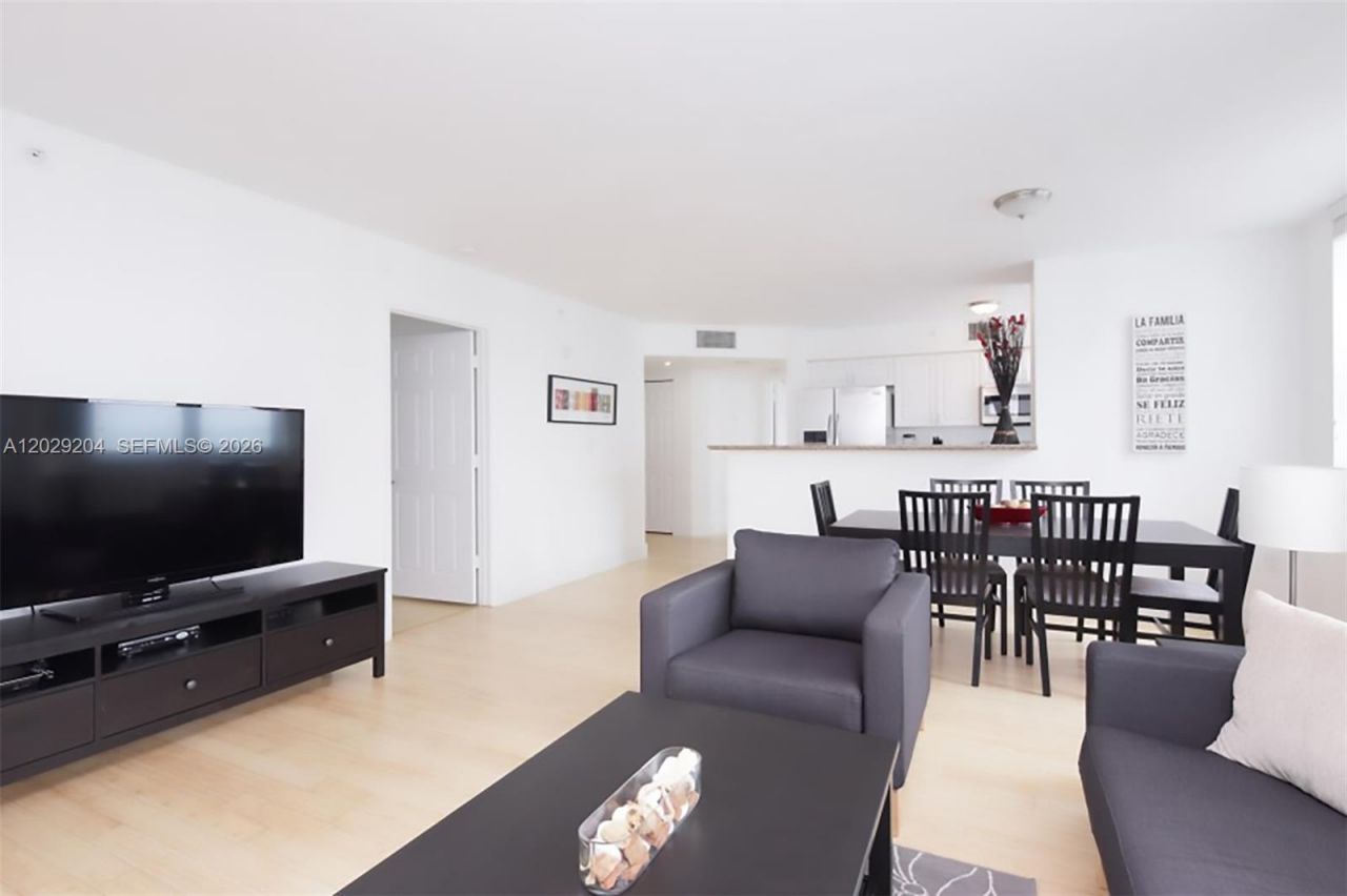 1155 Brickell Bay Dr , Unit 2701, Miami, FL 33131 Photo